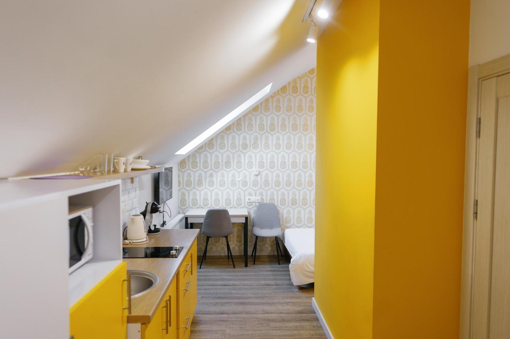 Bonapart Delux Lviv Exteriör bild