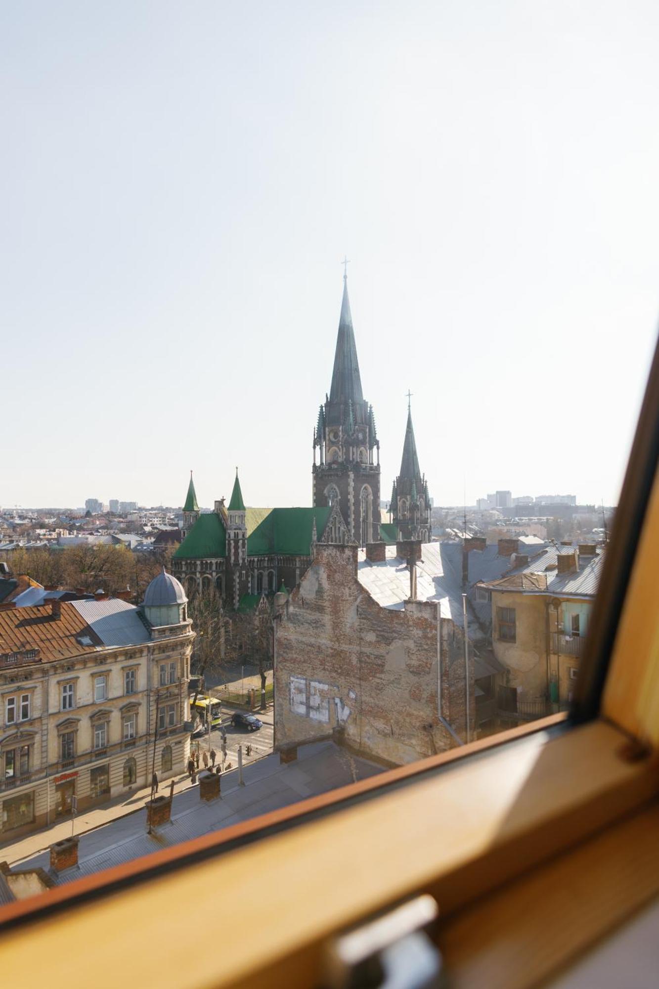 Bonapart Delux Lviv Exteriör bild