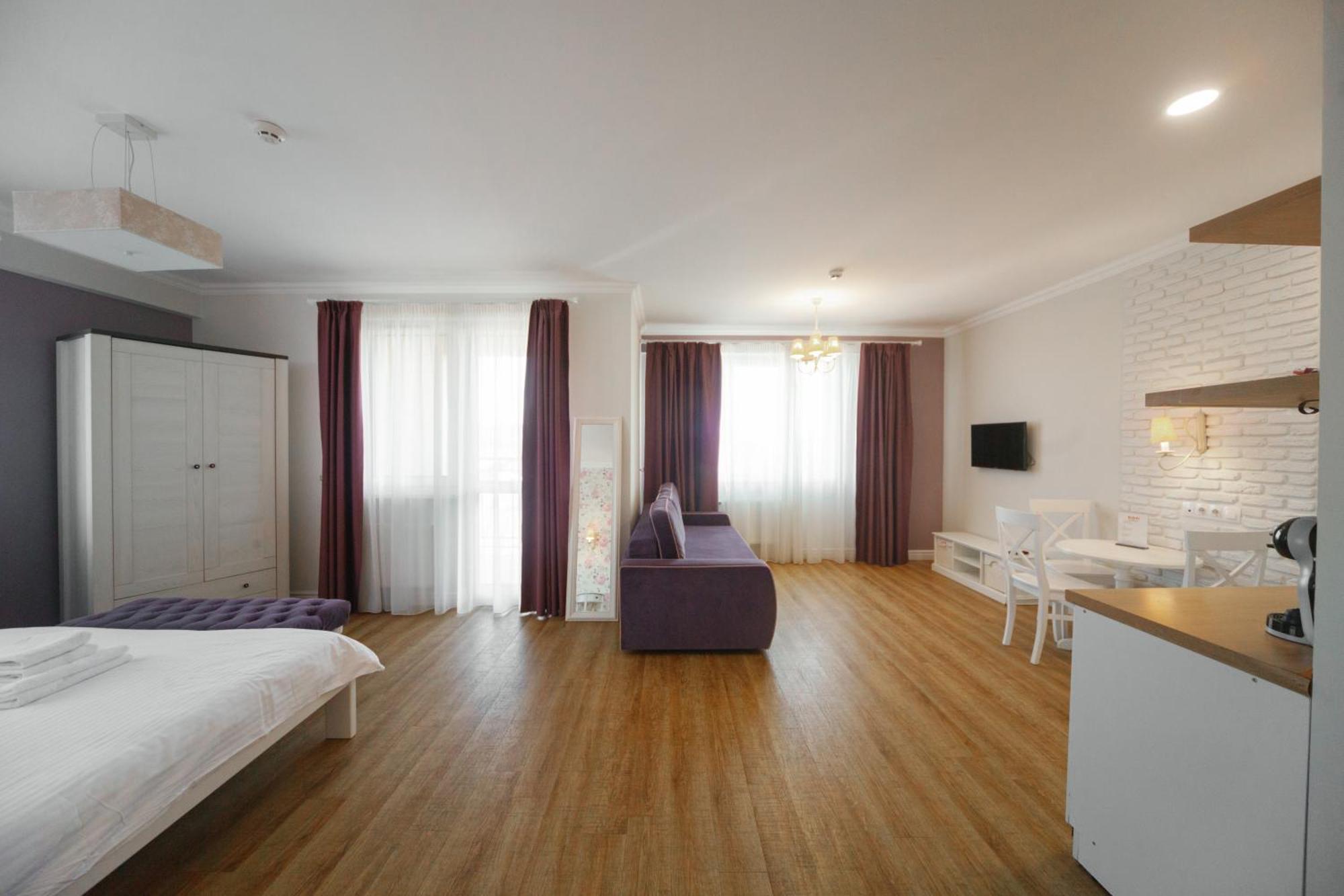 Bonapart Delux Lviv Exteriör bild