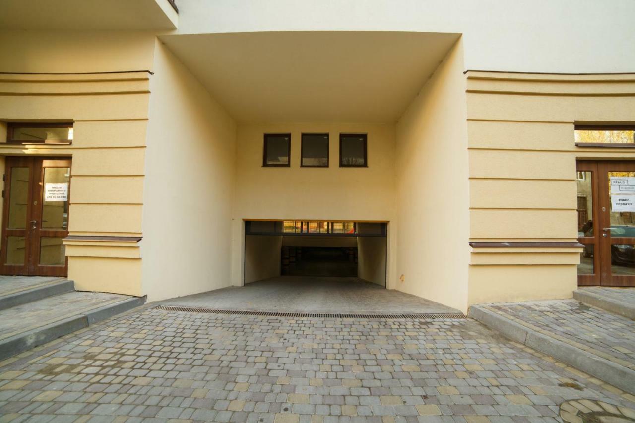 Bonapart Delux Lviv Exteriör bild