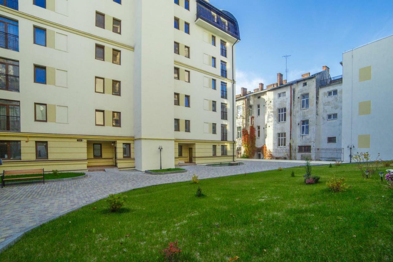 Bonapart Delux Lviv Exteriör bild