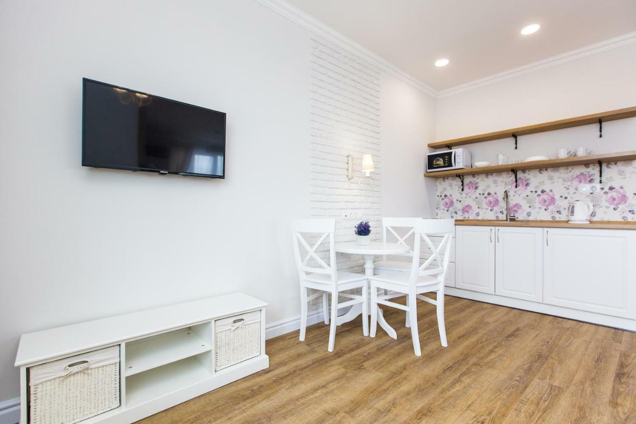 Bonapart Delux Lviv Exteriör bild