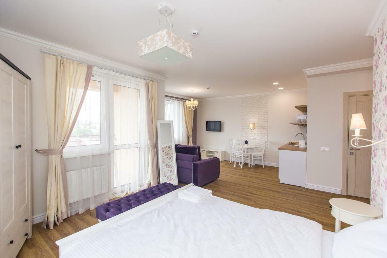 Bonapart Delux Lviv Exteriör bild